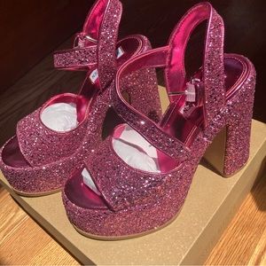 BNIB/RARE Steve Madden Pink Sweets Glitter Heels
